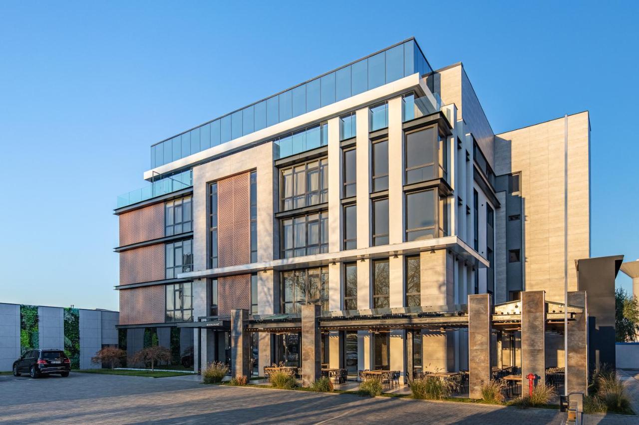 Hotel Kristal Focsani Ngoại thất bức ảnh