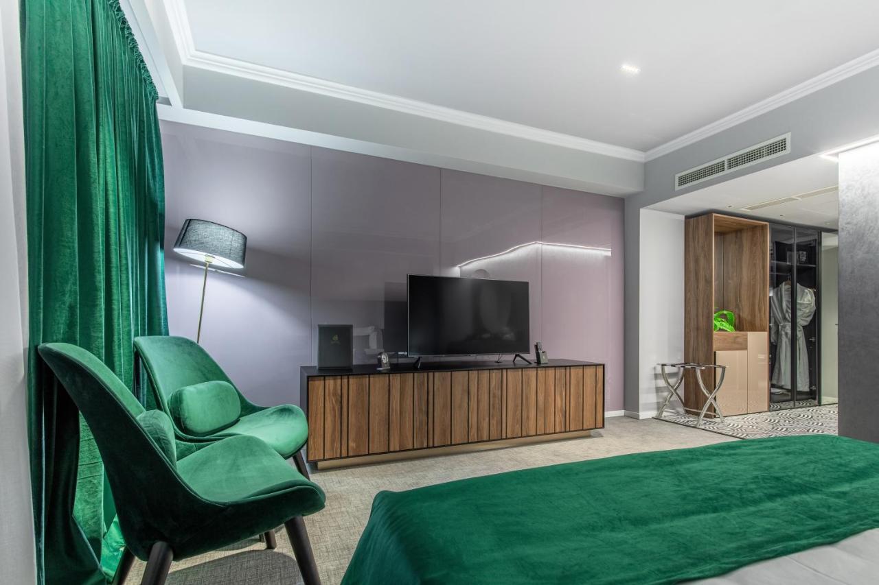 Hotel Kristal Focsani Ngoại thất bức ảnh