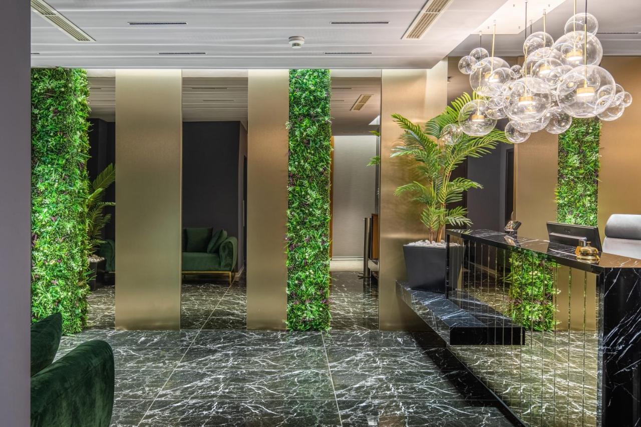 Hotel Kristal Focsani Ngoại thất bức ảnh