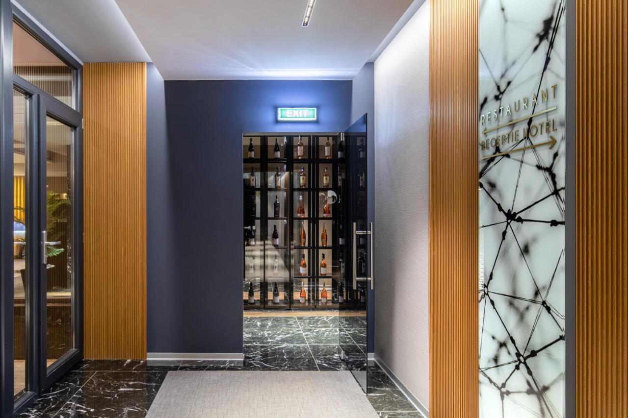 Hotel Kristal Focsani Ngoại thất bức ảnh