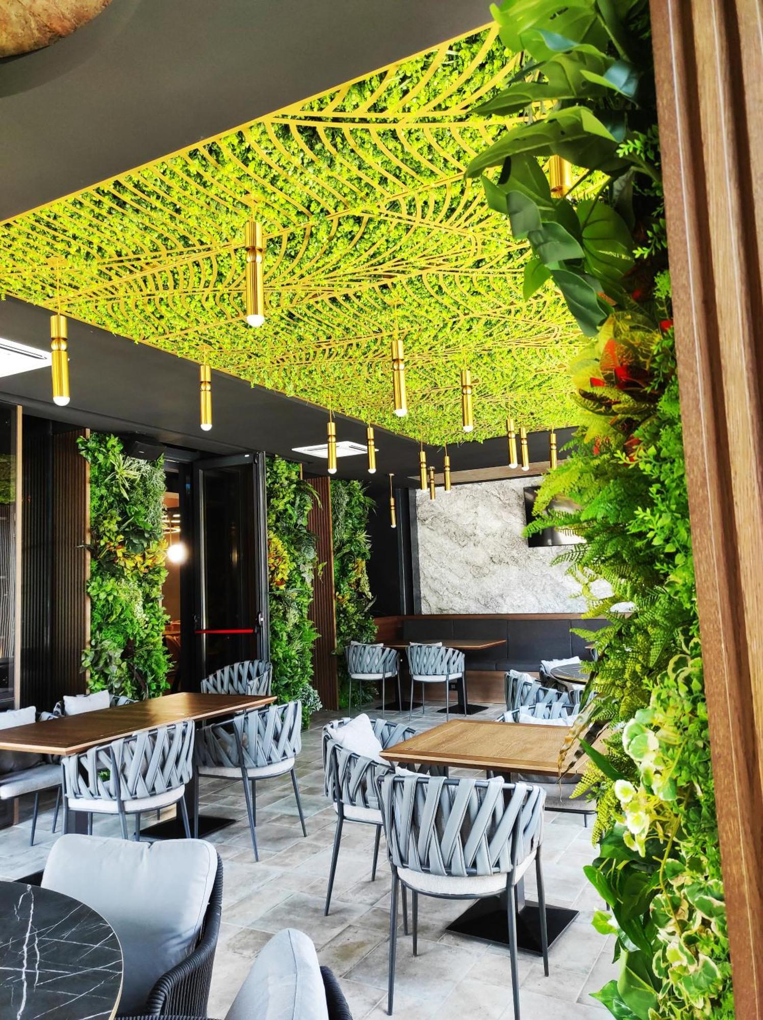 Hotel Kristal Focsani Ngoại thất bức ảnh