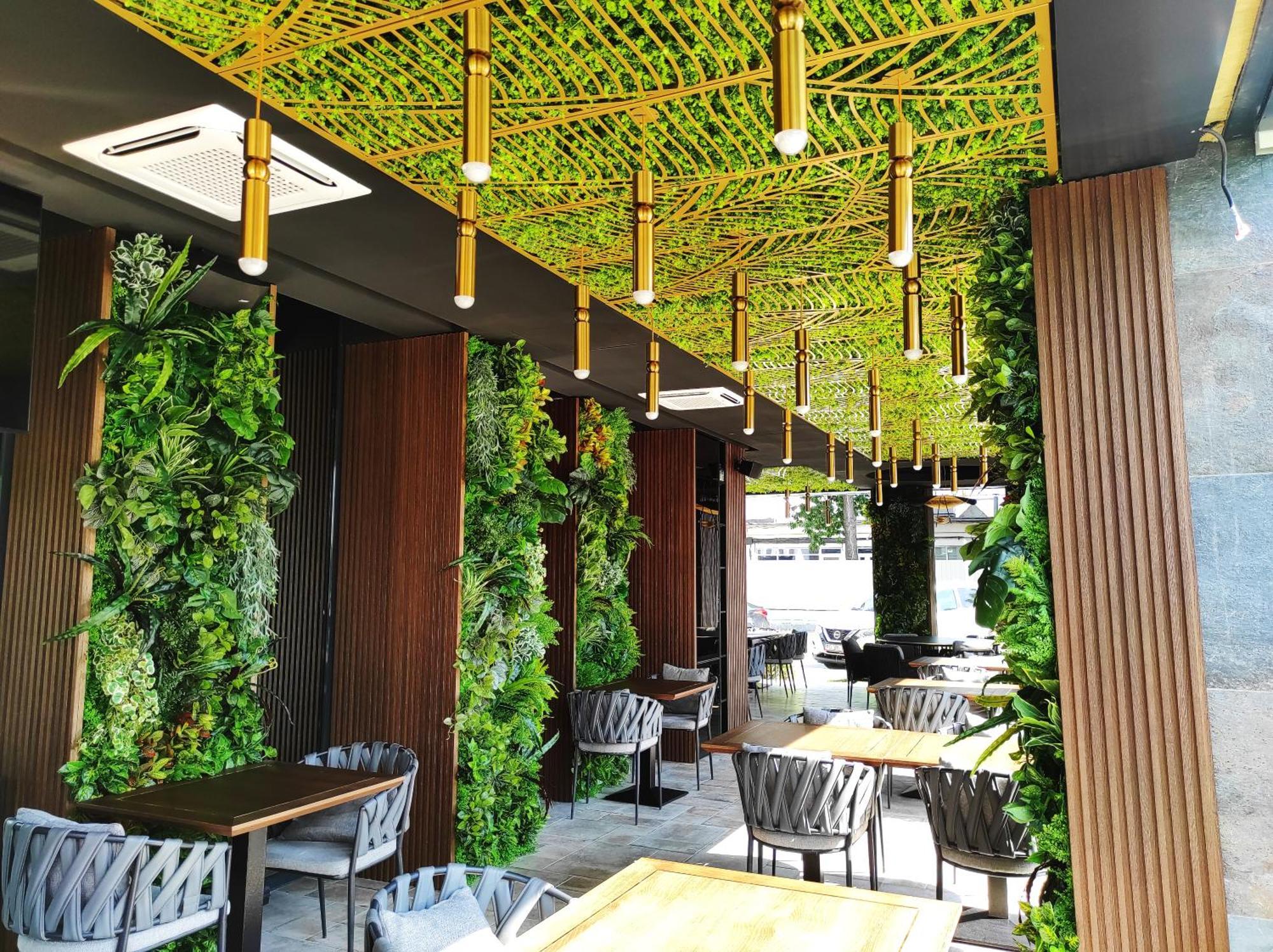 Hotel Kristal Focsani Ngoại thất bức ảnh